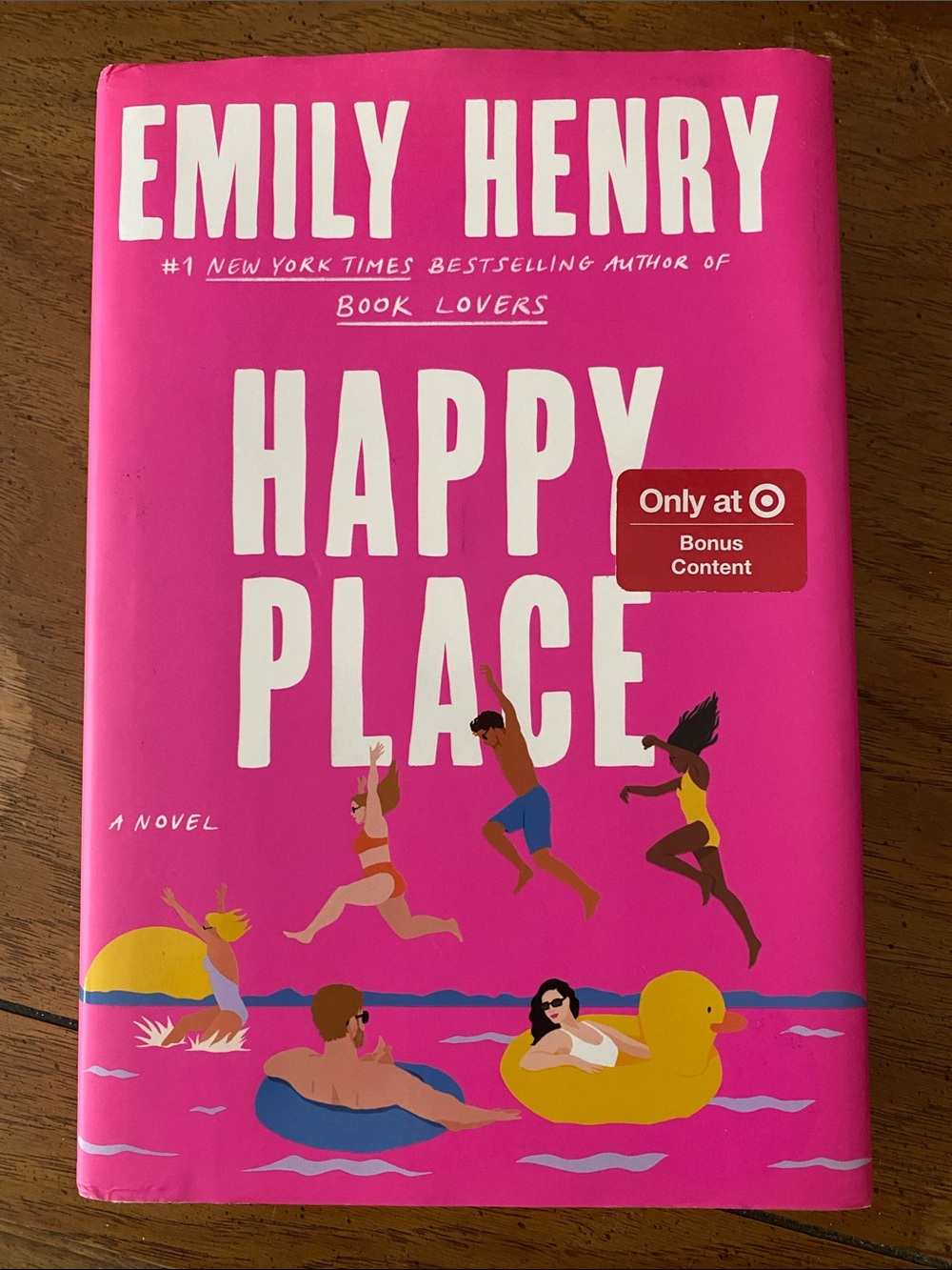 Happy Place by Emily Henry book 🏖️